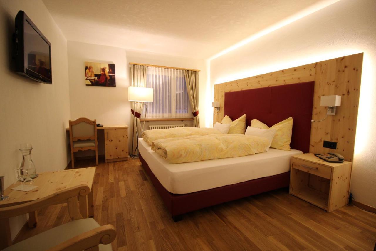 Hotel Conrad Scuol Esterno foto
