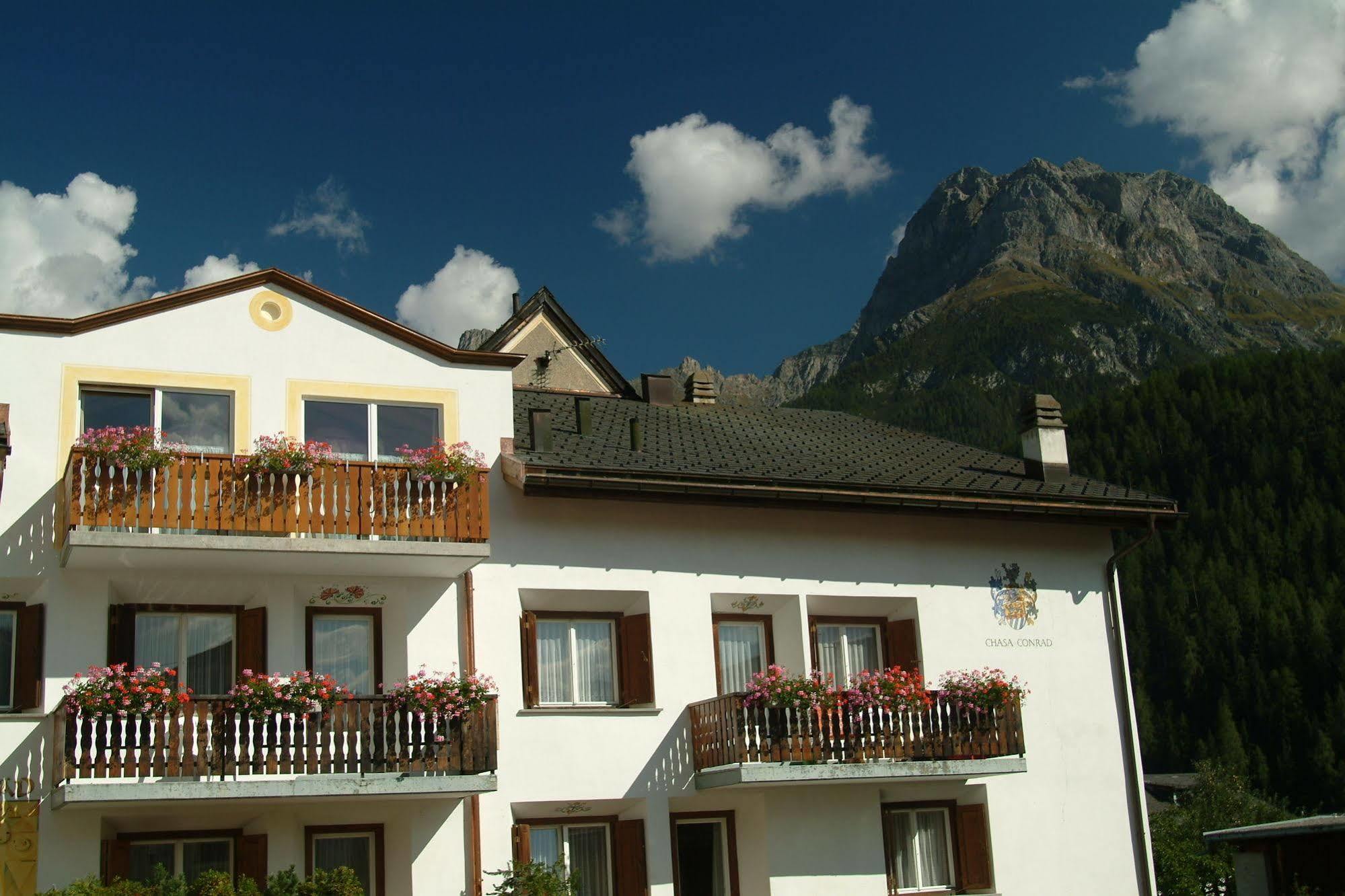 Hotel Conrad Scuol Esterno foto