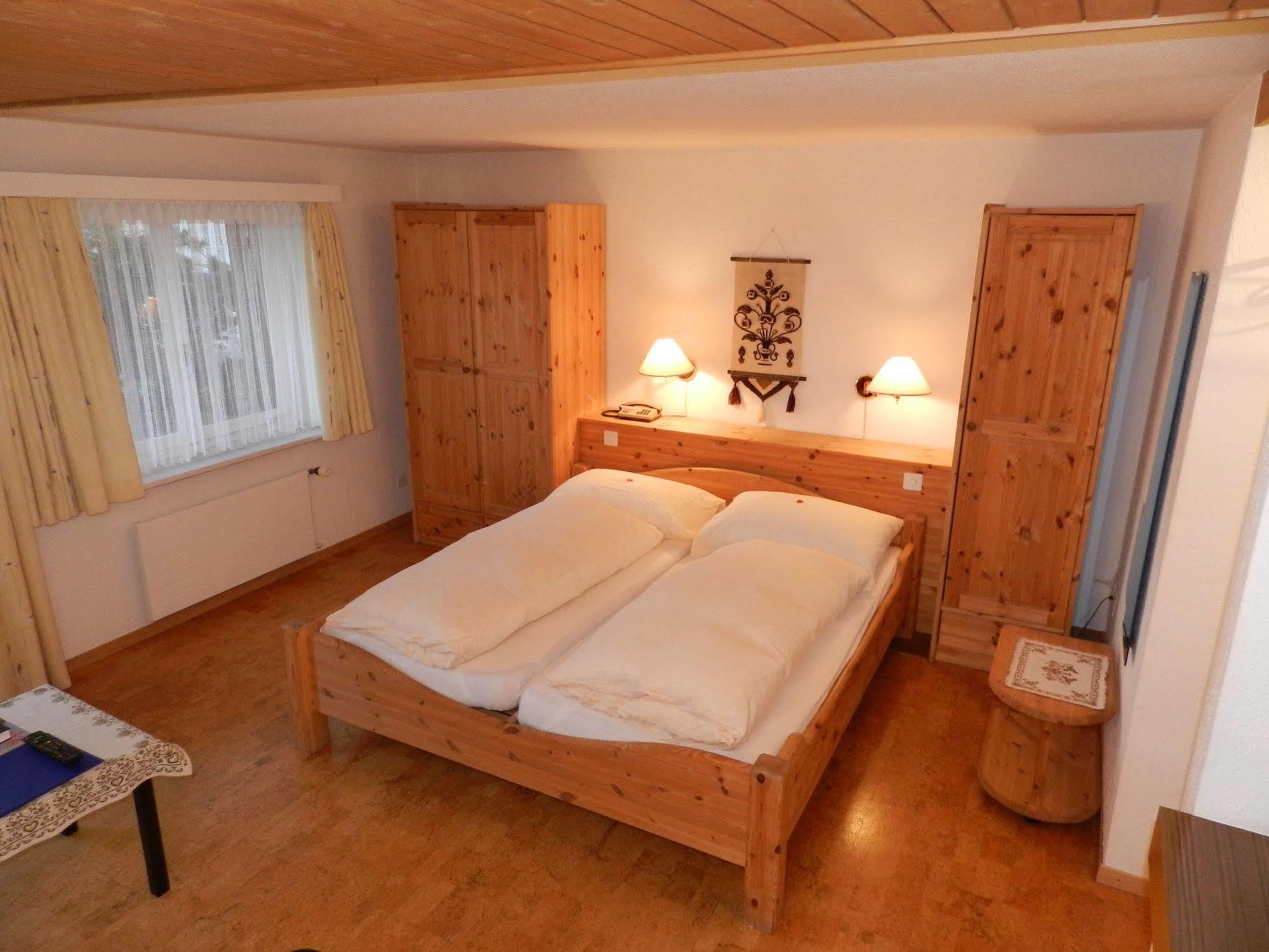 Hotel Conrad Scuol Esterno foto