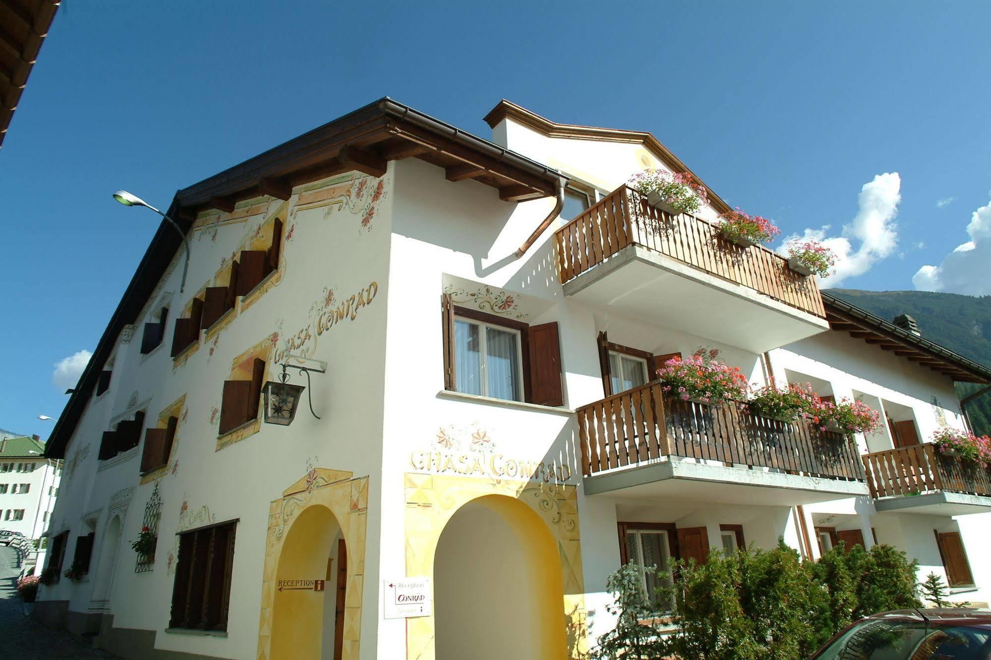 Hotel Conrad Scuol Esterno foto